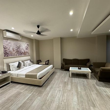 Skon Boutique By Orion Hotels Ню Делхи Екстериор снимка