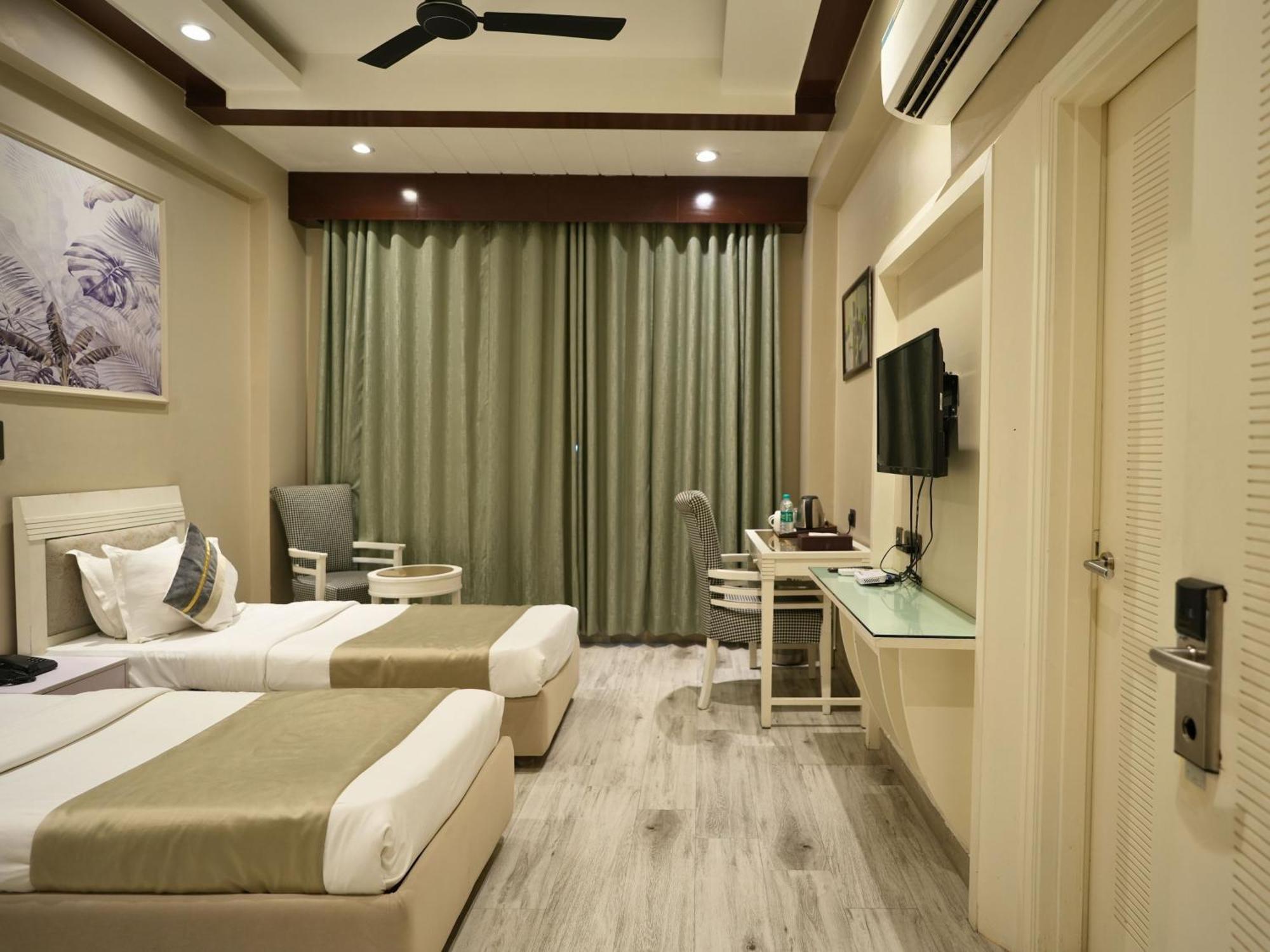 Skon Boutique By Orion Hotels Ню Делхи Екстериор снимка