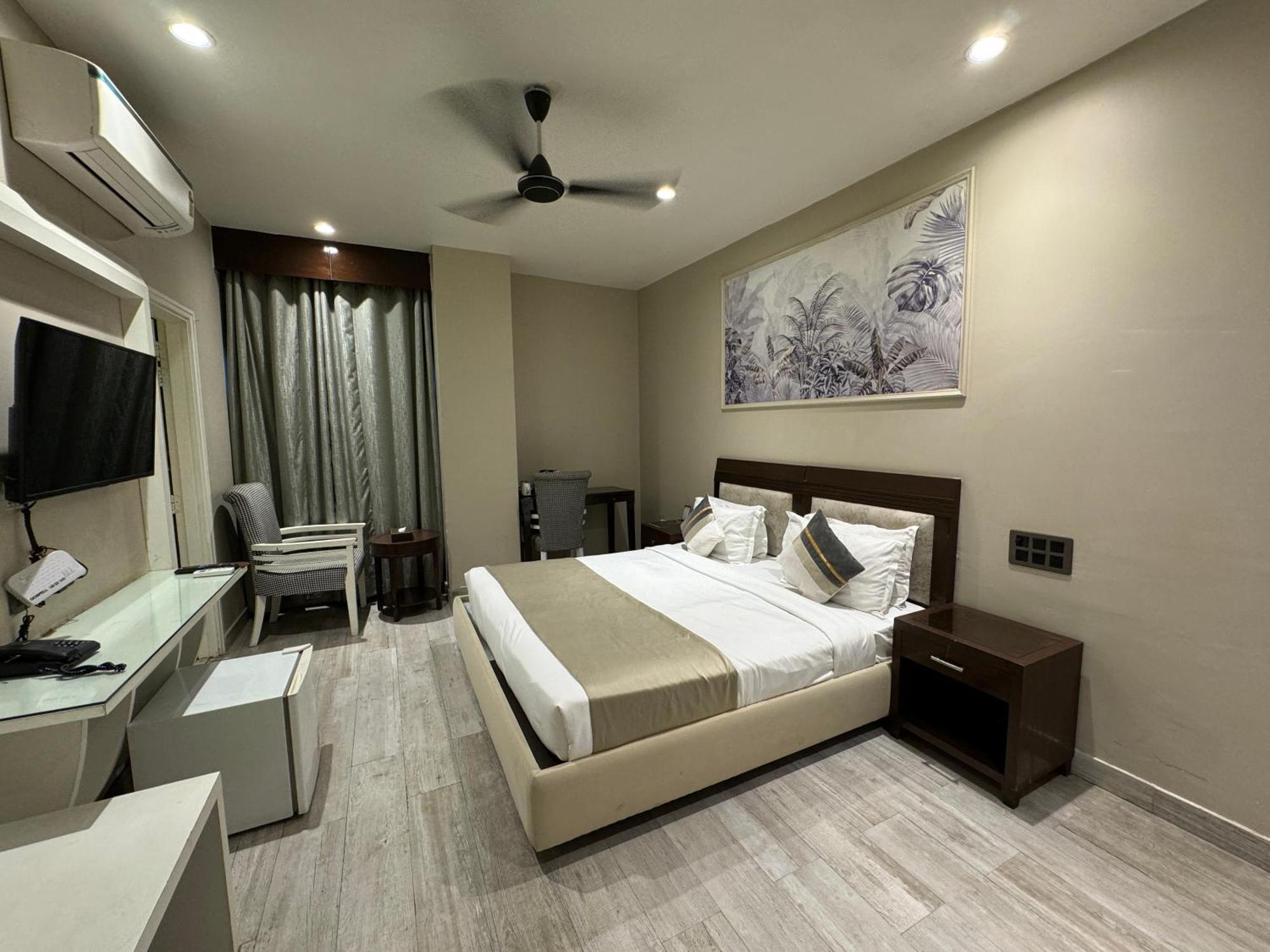 Skon Boutique By Orion Hotels Ню Делхи Екстериор снимка