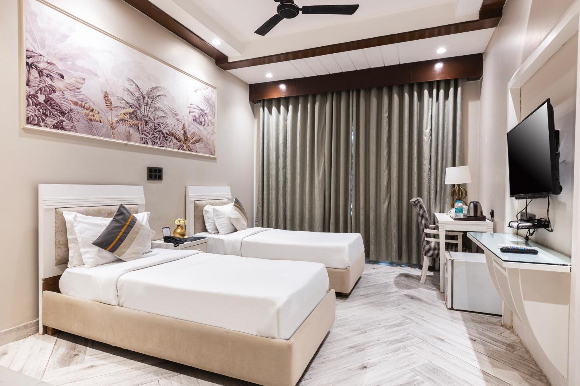 Skon Boutique By Orion Hotels Ню Делхи Екстериор снимка