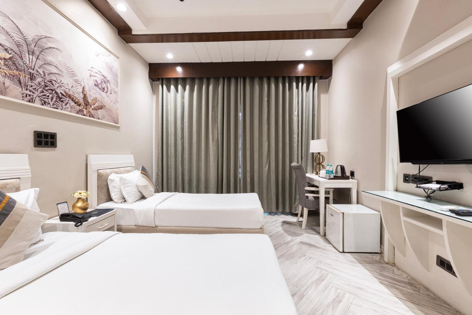 Skon Boutique By Orion Hotels Ню Делхи Екстериор снимка